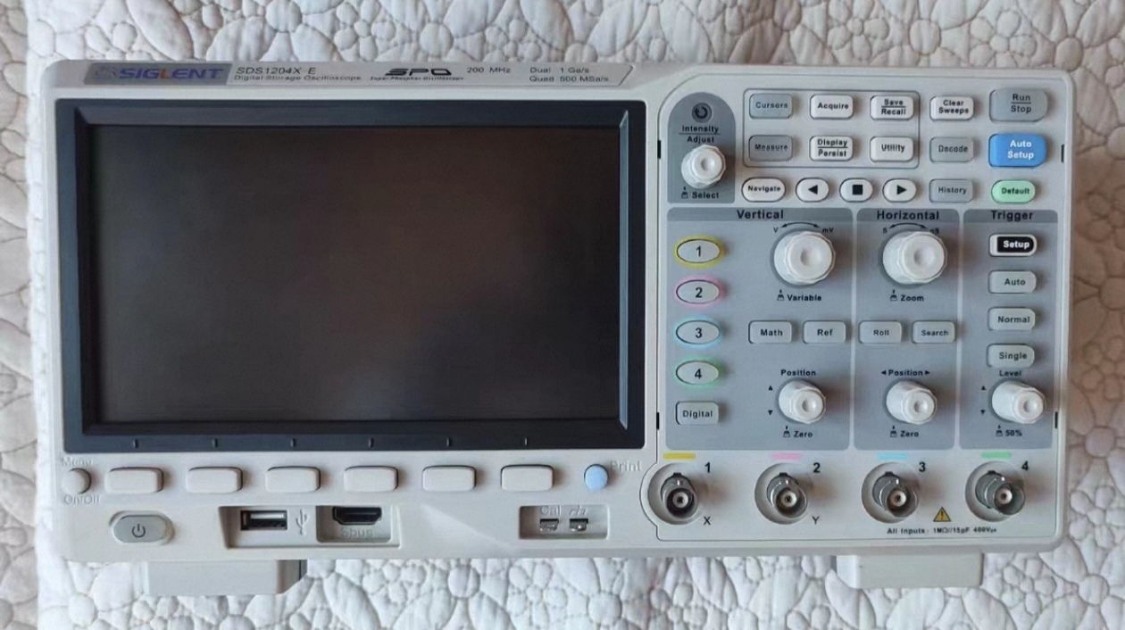 Digital Storage Oscilloscope 4 Channel 100Mhz - جهاز راسم ذبذبات رقمي SIGLENT SDS1204X-E